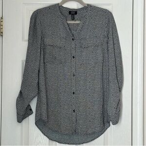 Women's Jones New York Signature Blouse Tunic Chevron Black and White Medium M